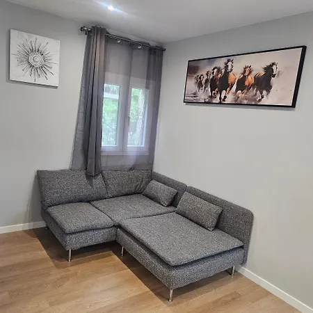 Alojamentos Pinheiros Apartment